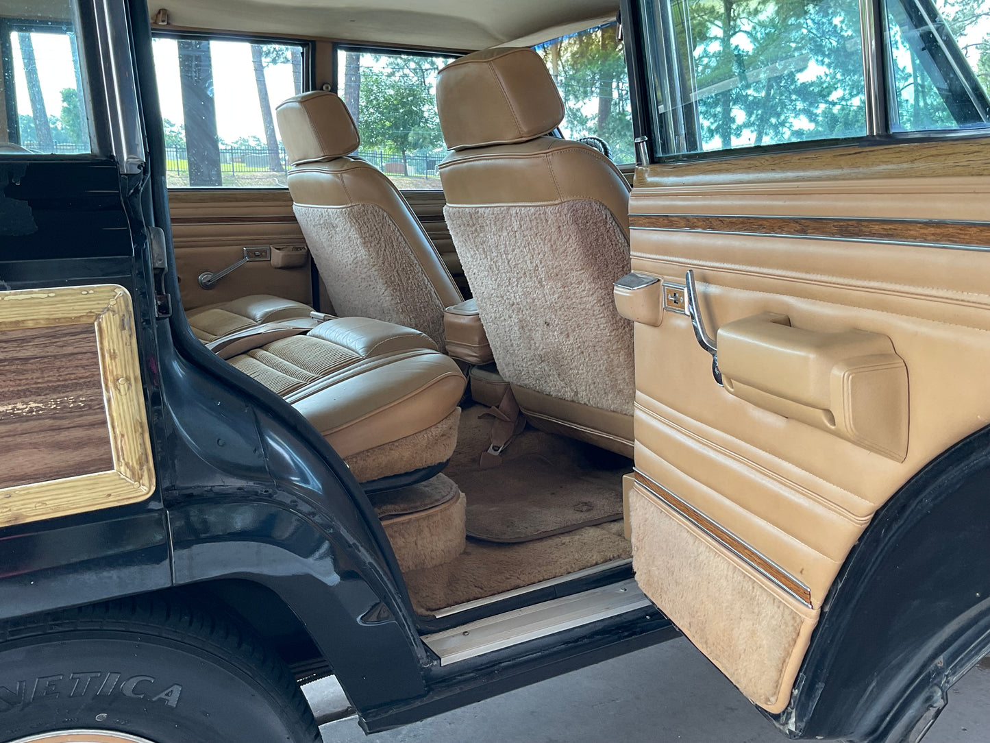 1987 Jeep Grand Wagoneer 4x4