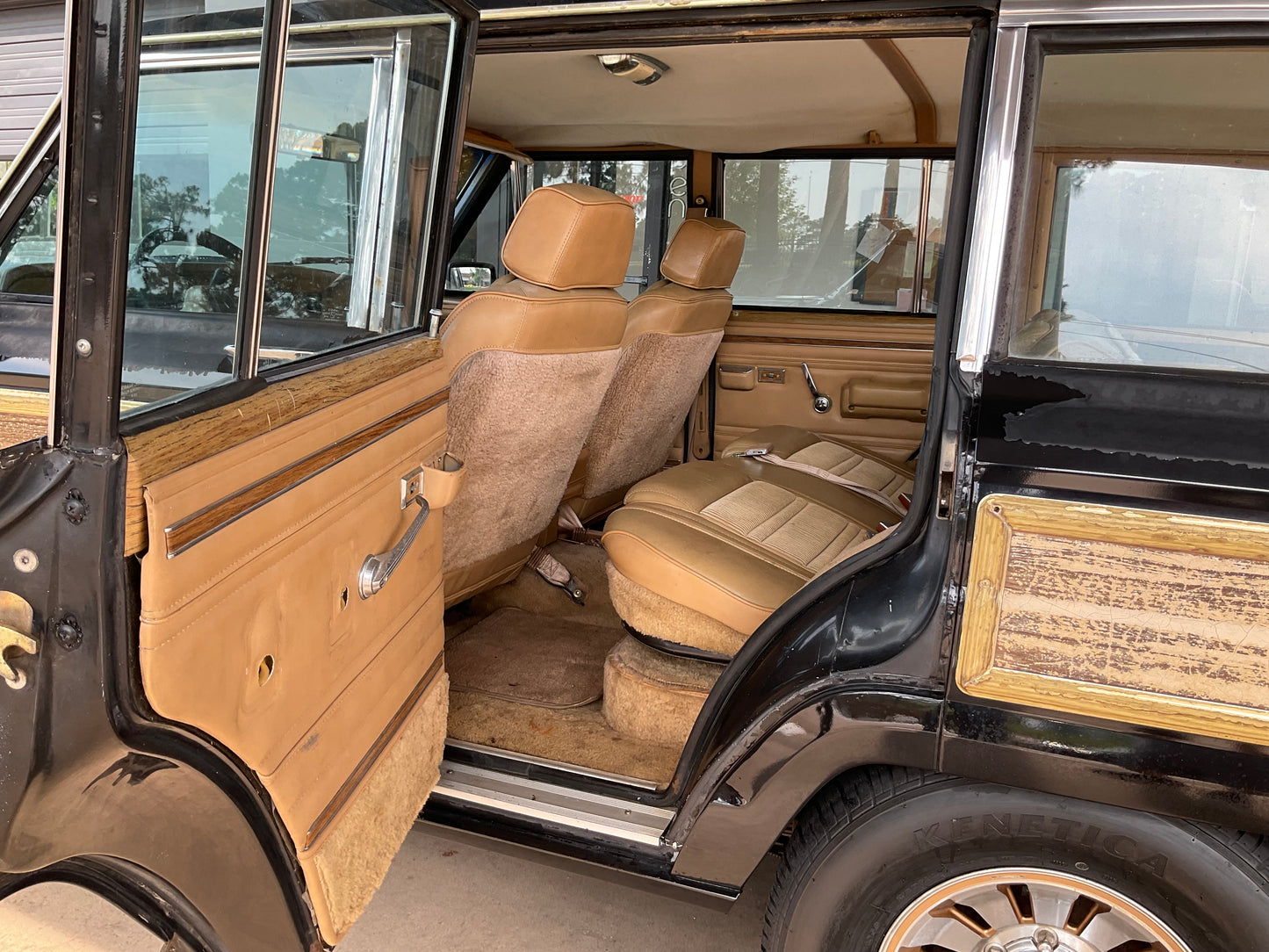 1987 Jeep Grand Wagoneer 4x4