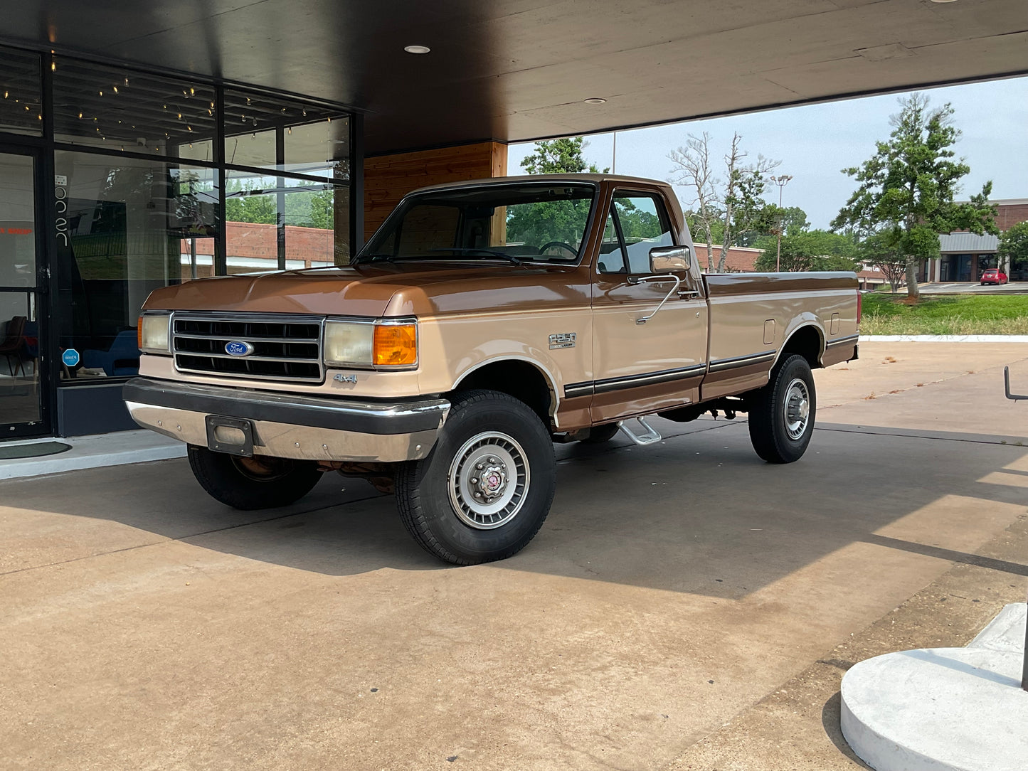 1990 Ford F-250 Lariat 4x4 (1 Owner, 50k miles)