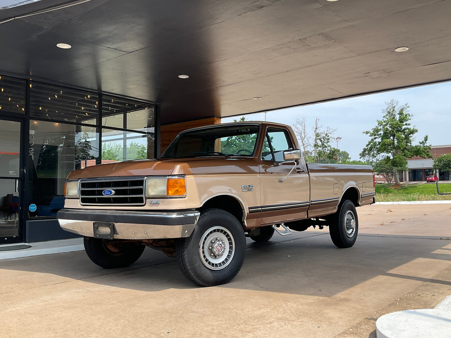 1990 Ford F-250 Lariat 4x4 (1 Owner, 50k miles)