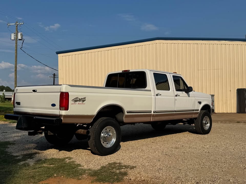 1997 Ford F-350 XLT Pickup 4D 8 ft