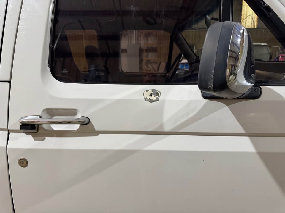 1997 Ford F-350 XLT Pickup 4D 8 ft