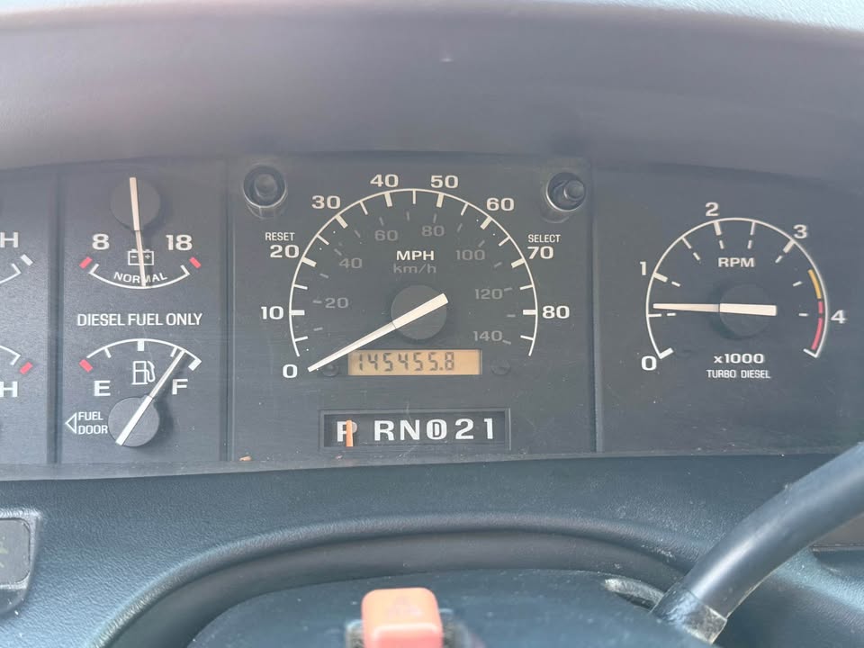 1997 Ford F-350 XLT Pickup 4D 8 ft