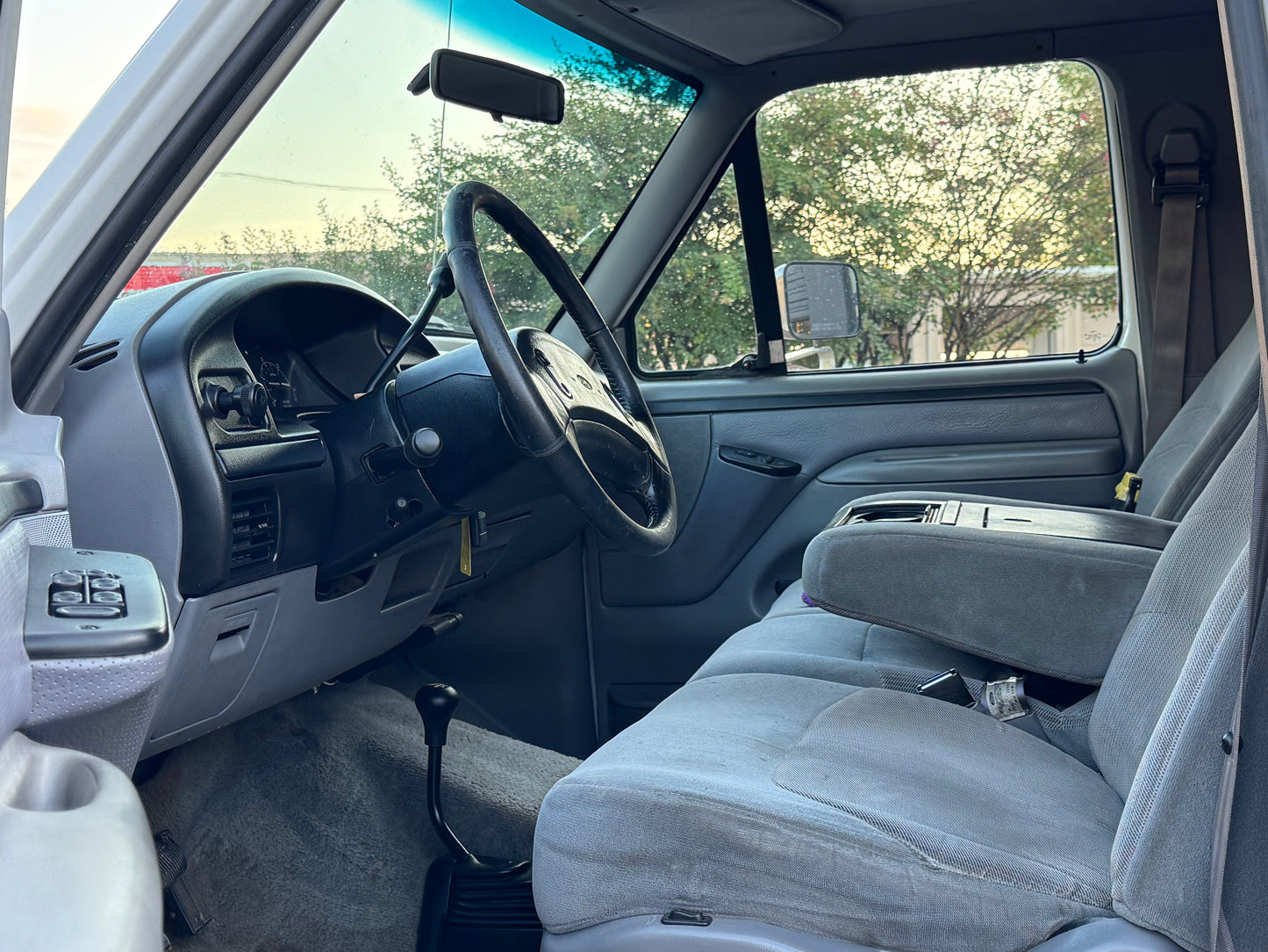 1997 Ford F-350 XLT Pickup 4D